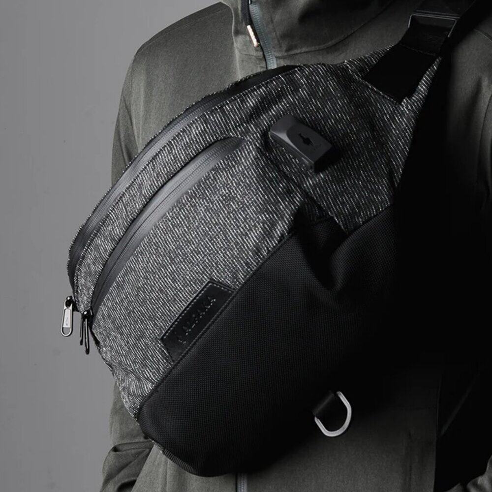 NWOT ALPAKA Bravo Travel Sling Bag Pro V2 - Black RFID Blocking